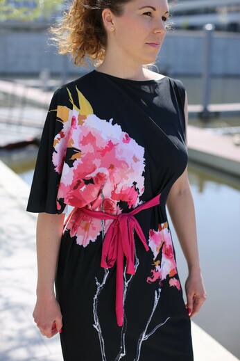 VIVY_2023_04_04_sakurasaty_cerne_5.JPG
